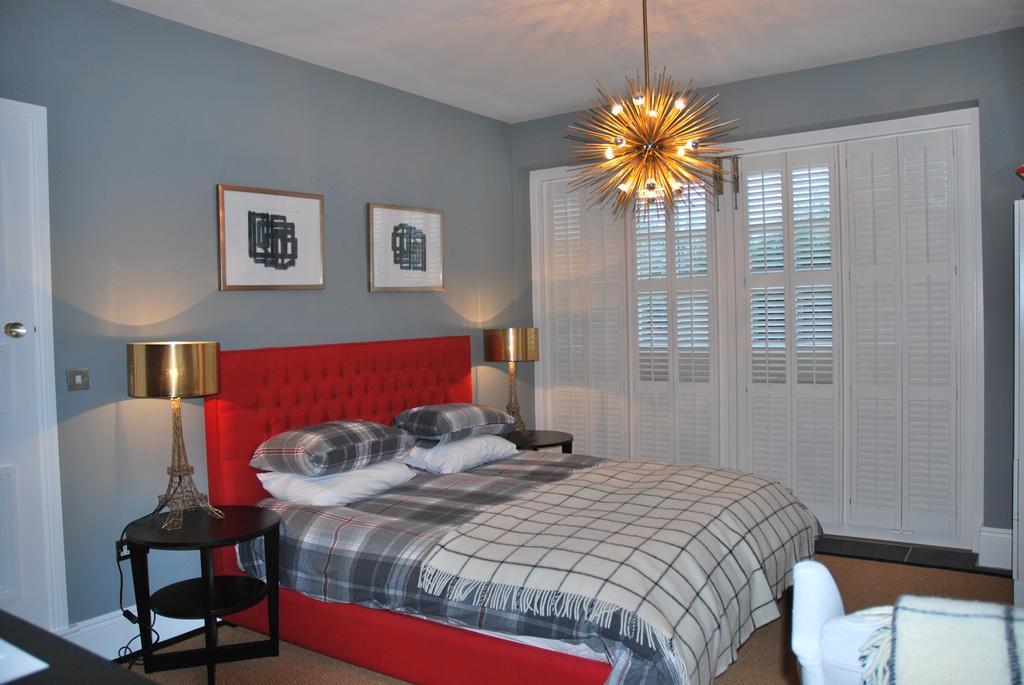Montpellier House Bed & Breakfast Newport Pagnell Exterior photo