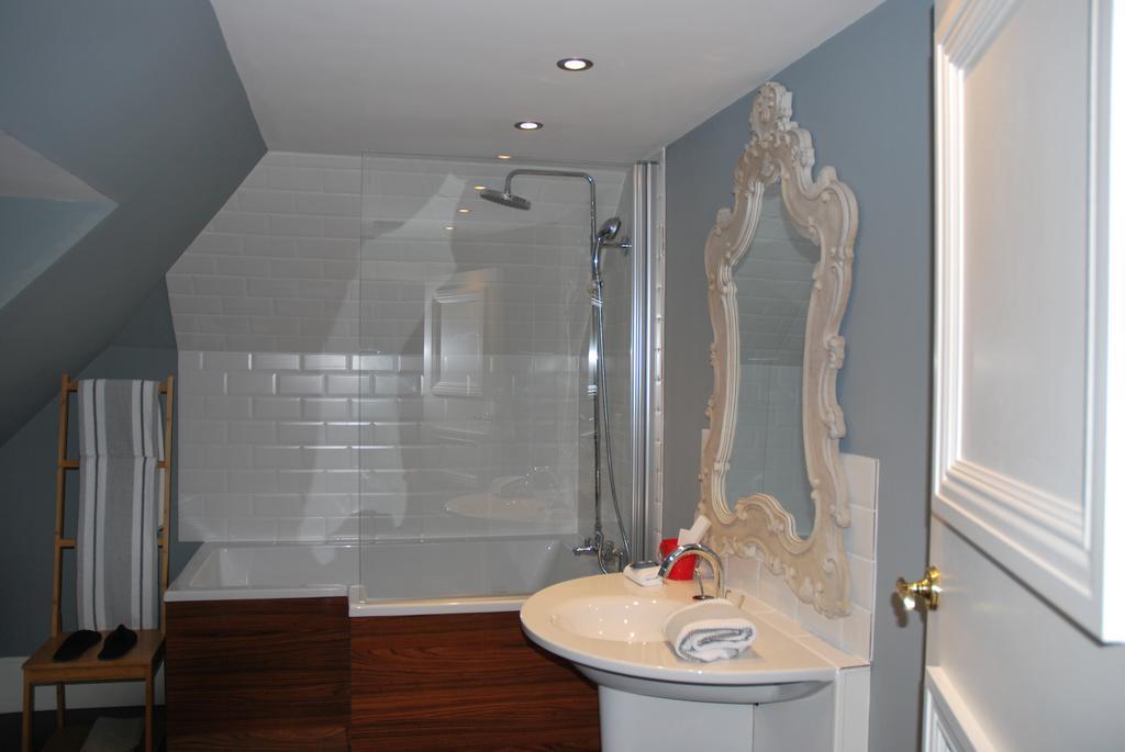 Montpellier House Bed & Breakfast Newport Pagnell Exterior photo
